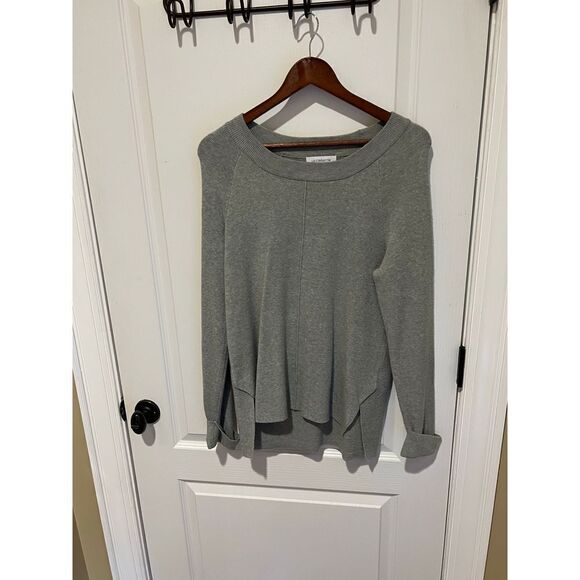 Liz Claiborne gray scoop neck sweater with slide slits at hips size Small - Picture 1 of 8